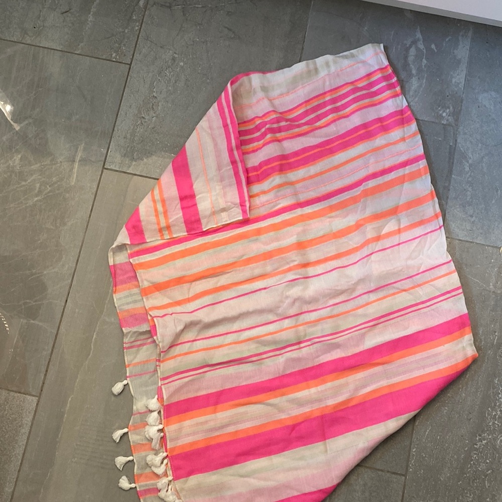 🎯 3 for 15$ or 7$ each.
 and dot perfect pashmina scarf